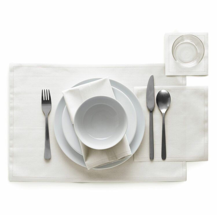 Cloth placemat cream 48x32