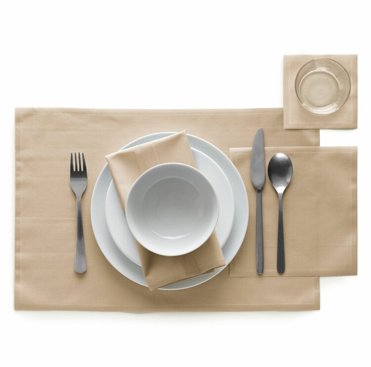 Cloth placemat sand 48x32