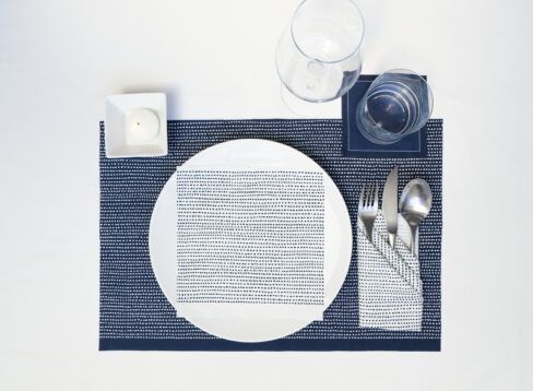 How to fold cotton napkins to surprise your guests