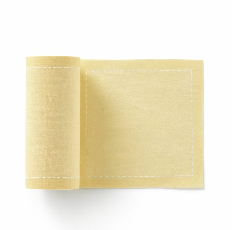 Serviette cocktail en tissu jaune pastel 11x11