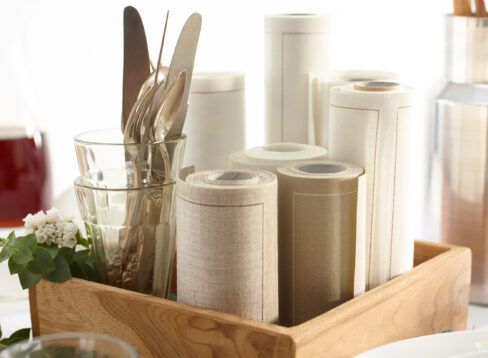 Cotton napkins: how to use them on the table
